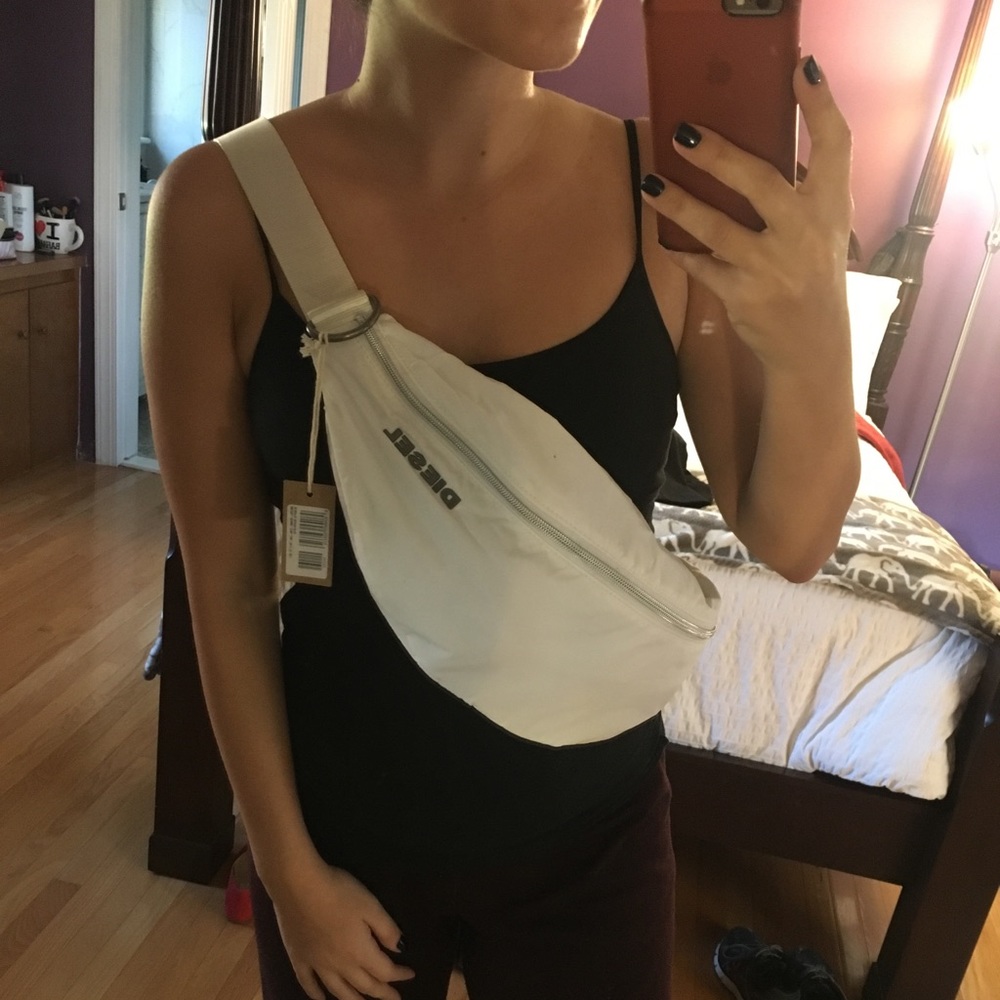 Crossbody fanny pack